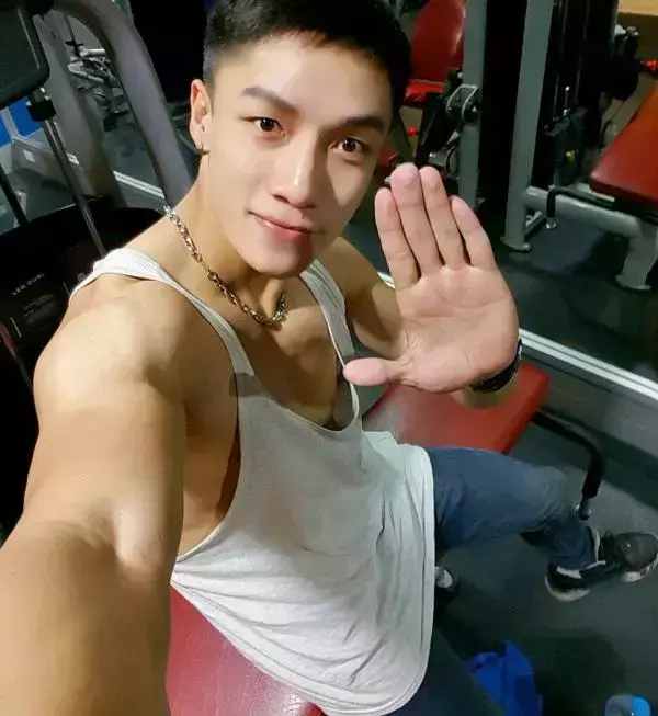 Hunger Homme | Ice Ratawit