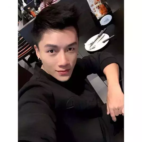 Hunger Homme | Ice Ratawit