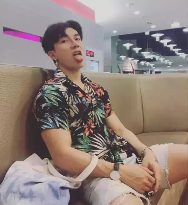 Hunger Homme | Ice Ratawit
