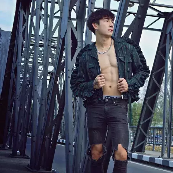 Hunger Homme | Ice Ratawit