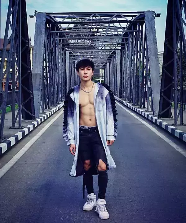 Hunger Homme | Ice Ratawit