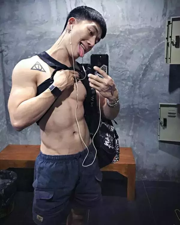 Hunger Homme | Ice Ratawit