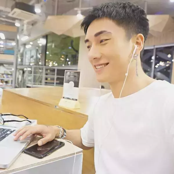 Hunger Homme | Ice Ratawit