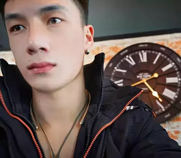 Hunger Homme | Ice Ratawit