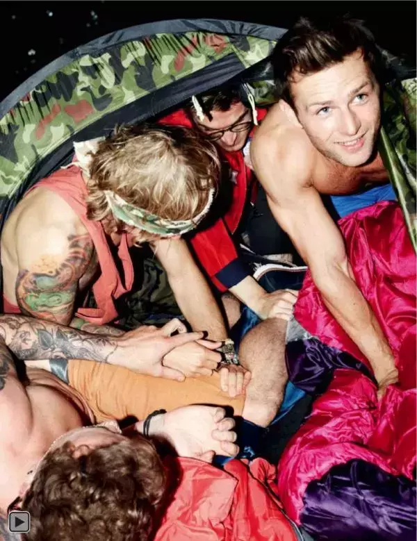 Attitude November 2013