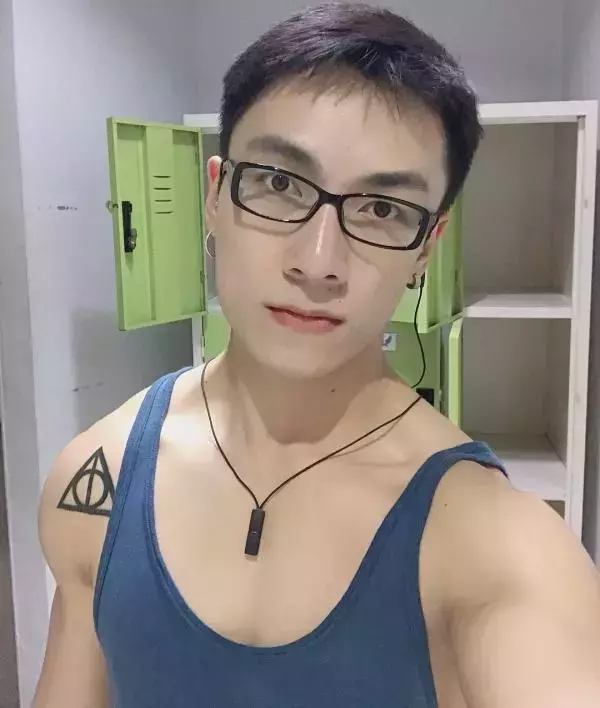 Hunger Homme | Ice Ratawit