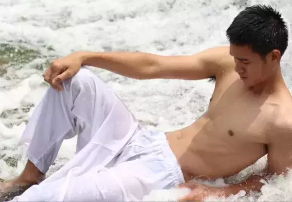 Alexis Men 2