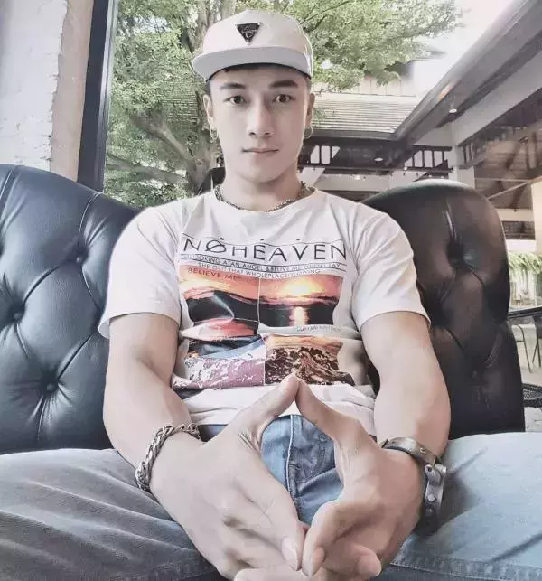 Hunger Homme | Ice Ratawit