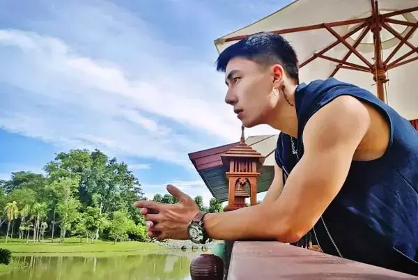 Hunger Homme | Ice Ratawit