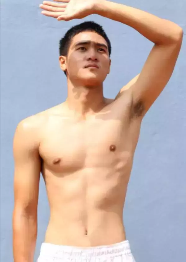 Alexis Men 2