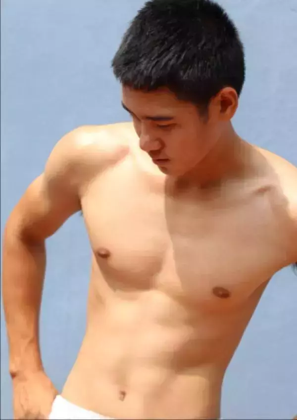 Alexis Men 2
