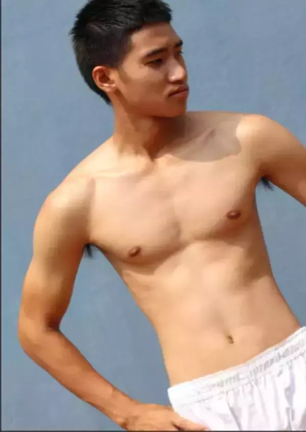 Alexis Men 2