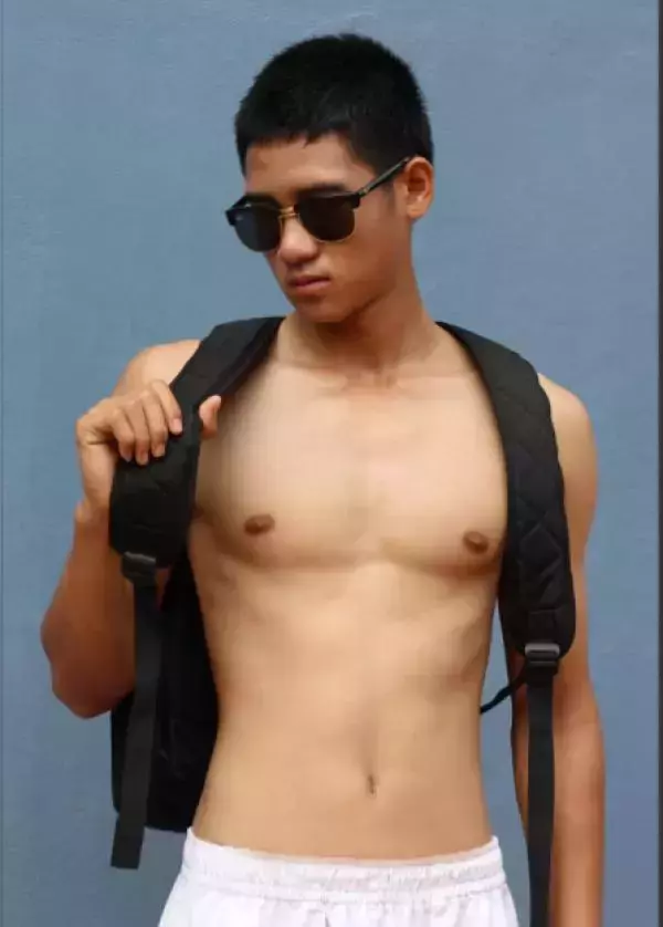 Alexis Men 2
