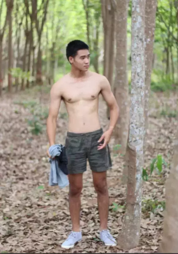 Alexis Men 2