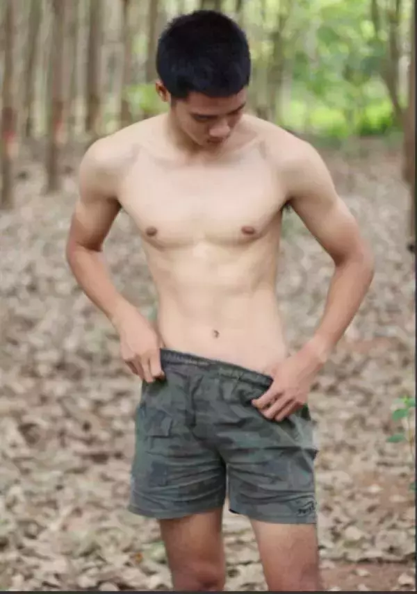Alexis Men 2