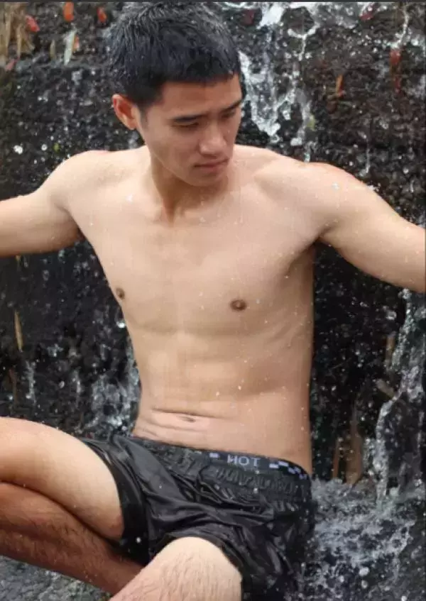 Alexis Men 2