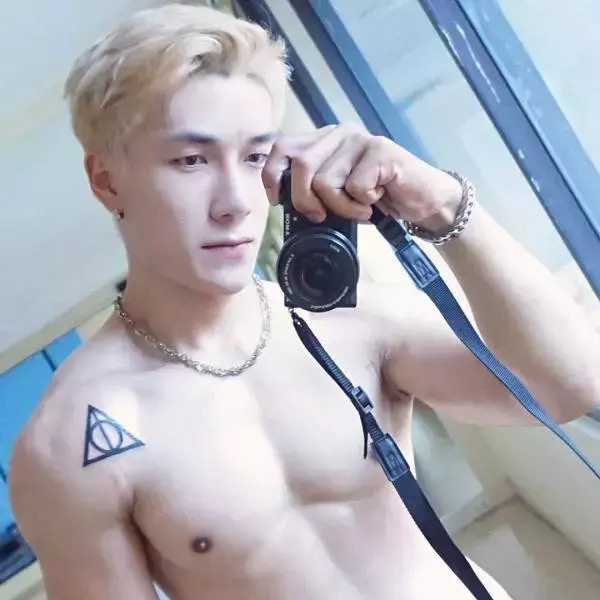Hunger Homme | Ice Ratawit