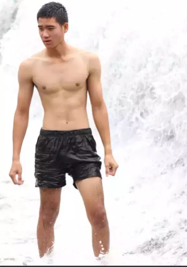 Alexis Men 2
