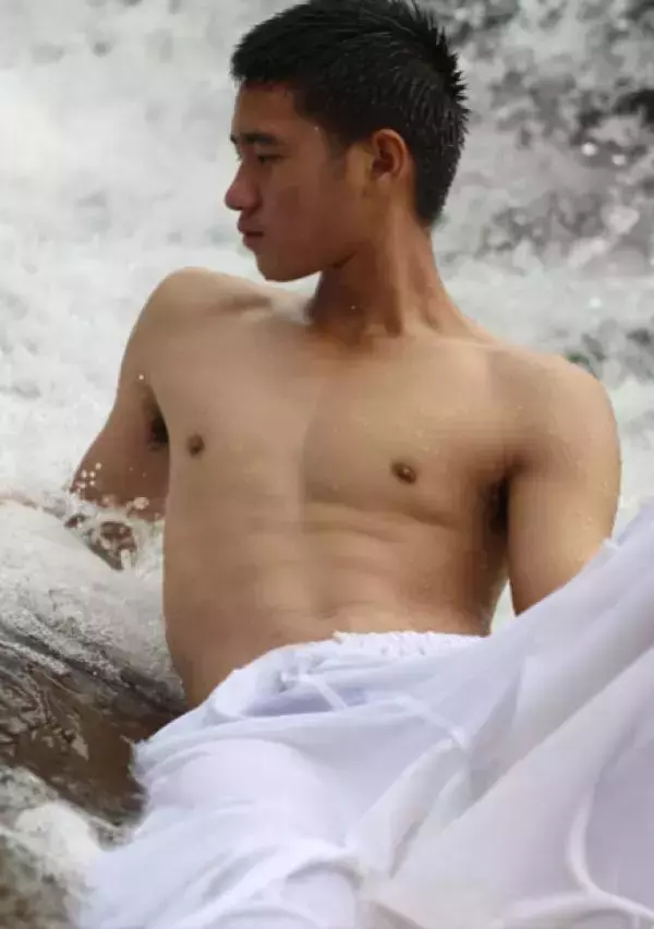 Alexis Men 2