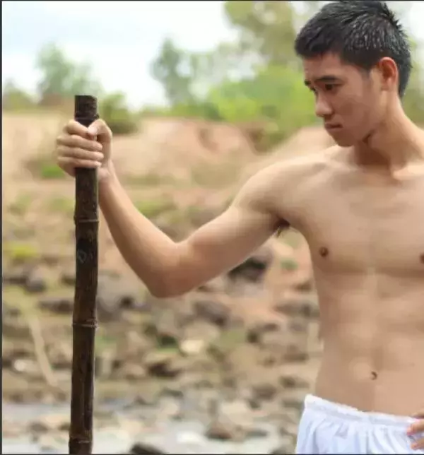 Alexis Men 2