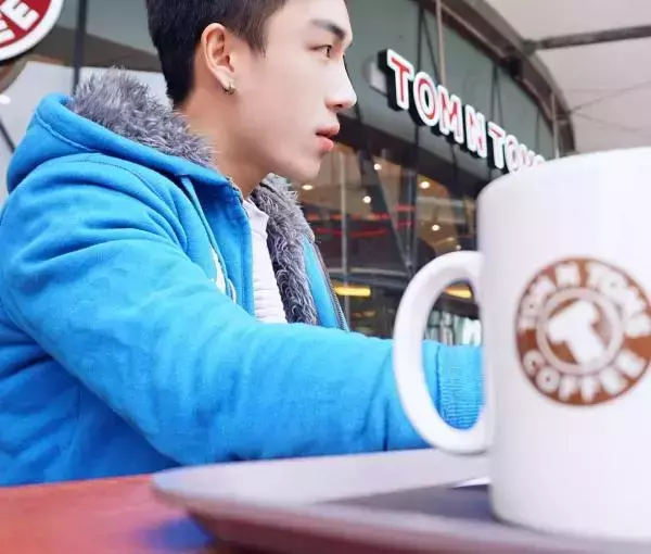 Hunger Homme | Ice Ratawit