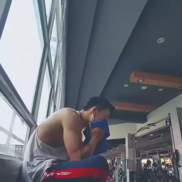 Hunger Homme | Ice Ratawit