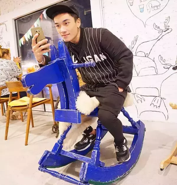 Hunger Homme | Ice Ratawit