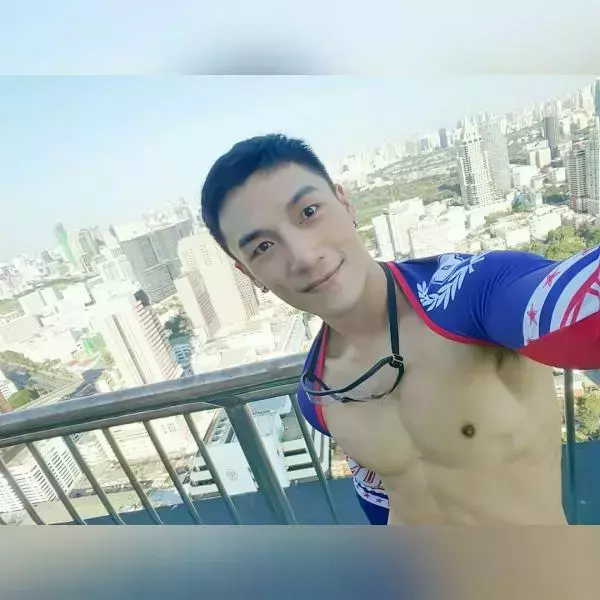 Hunger Homme | Ice Ratawit