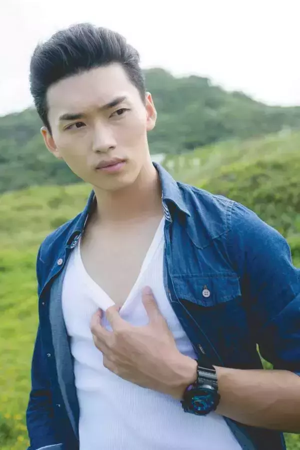 DNA Blue 01-Andrew