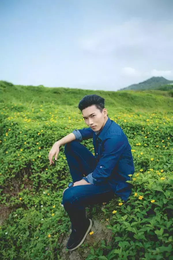 DNA Blue 01-Andrew