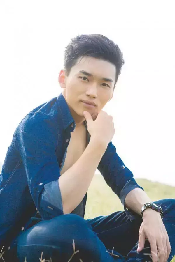 DNA Blue 01-Andrew