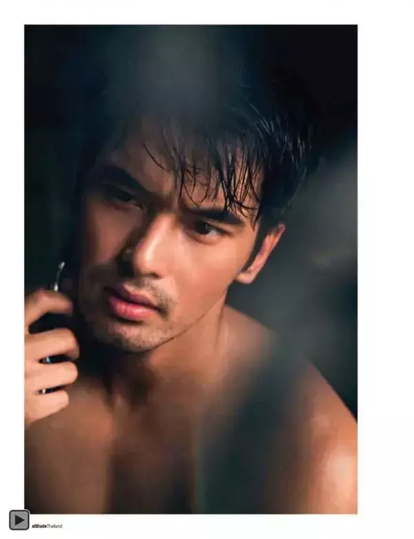 Attitude December 2012