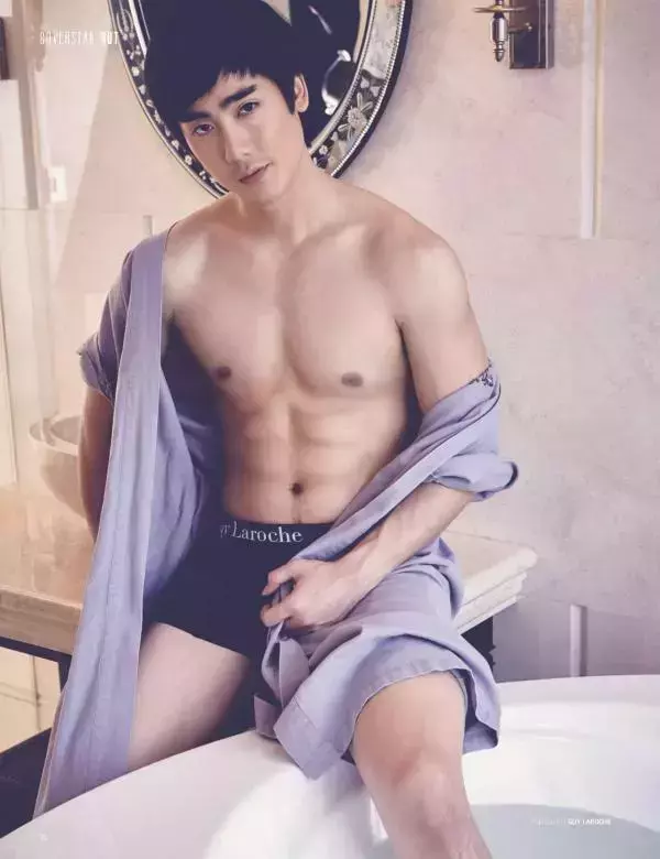 Attitude October 2015