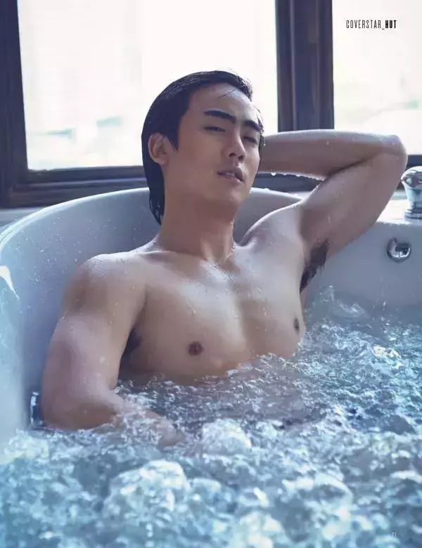 Attitude October 2015