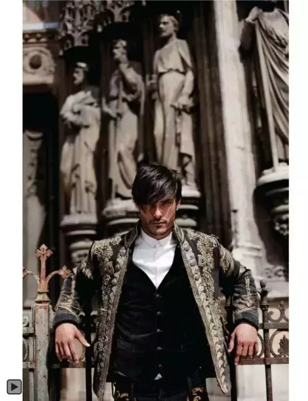 Attitude October 2012
