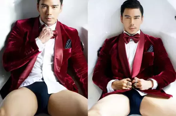 PHOTO SETS – MOMENT EXTRA AND TUXEDO