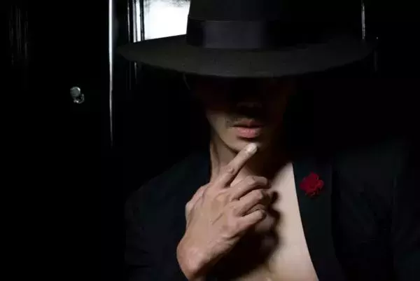 PHOTO SETS – MOMENT EXTRA AND TUXEDO