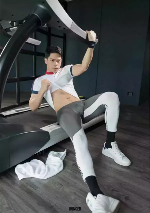 Hunger Homme 08 | Nicky Bunyarit
