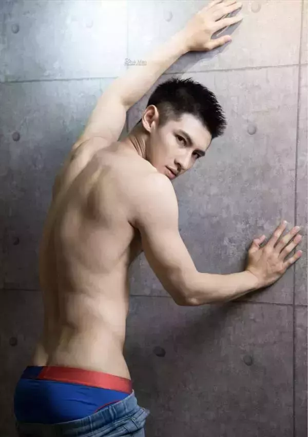 VIRILE No.02 (ebook + bts video)