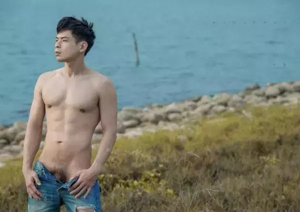 WHOSEMAN NO.63 [Ebook+Video]