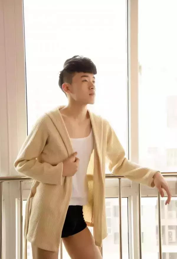 色模第二期耿彬