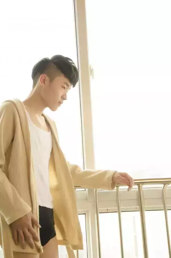 色模第二期耿彬