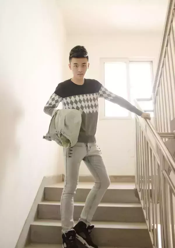 色模第二期耿彬