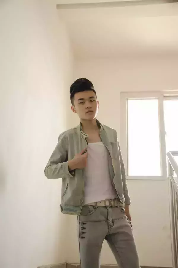 色模第二期耿彬