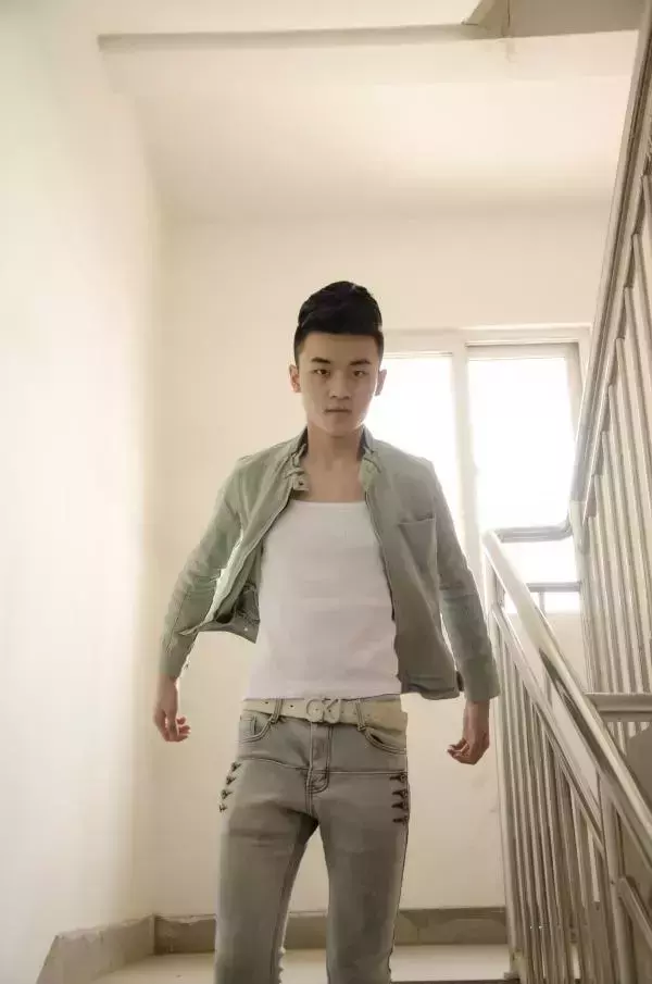 色模第二期耿彬