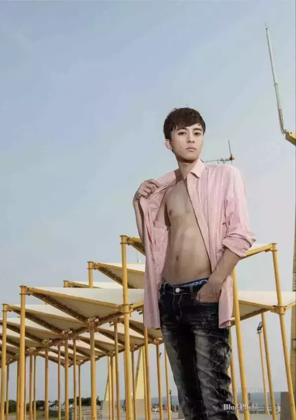 Bluephoto no.59 (ebook + cum video)