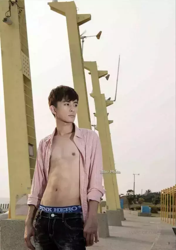 Bluephoto no.59 (ebook + cum video)