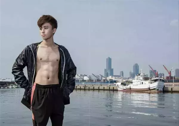 Bluephoto no.59 (ebook + cum video)