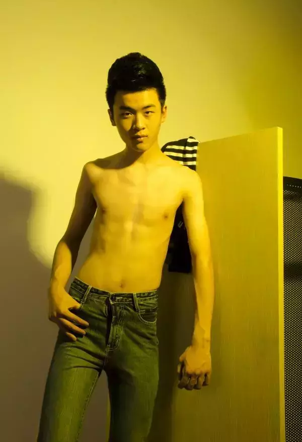 色模第二期耿彬